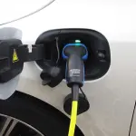 Auto elettrica: cosa sapere, vantaggi, criticità