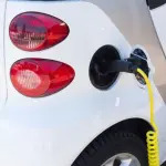 Auto elettriche: nel 2017 previsto un +25% nelle vendite