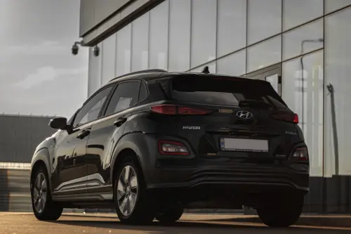 Auto ibrida vs plug-in: differenze tecniche e costi