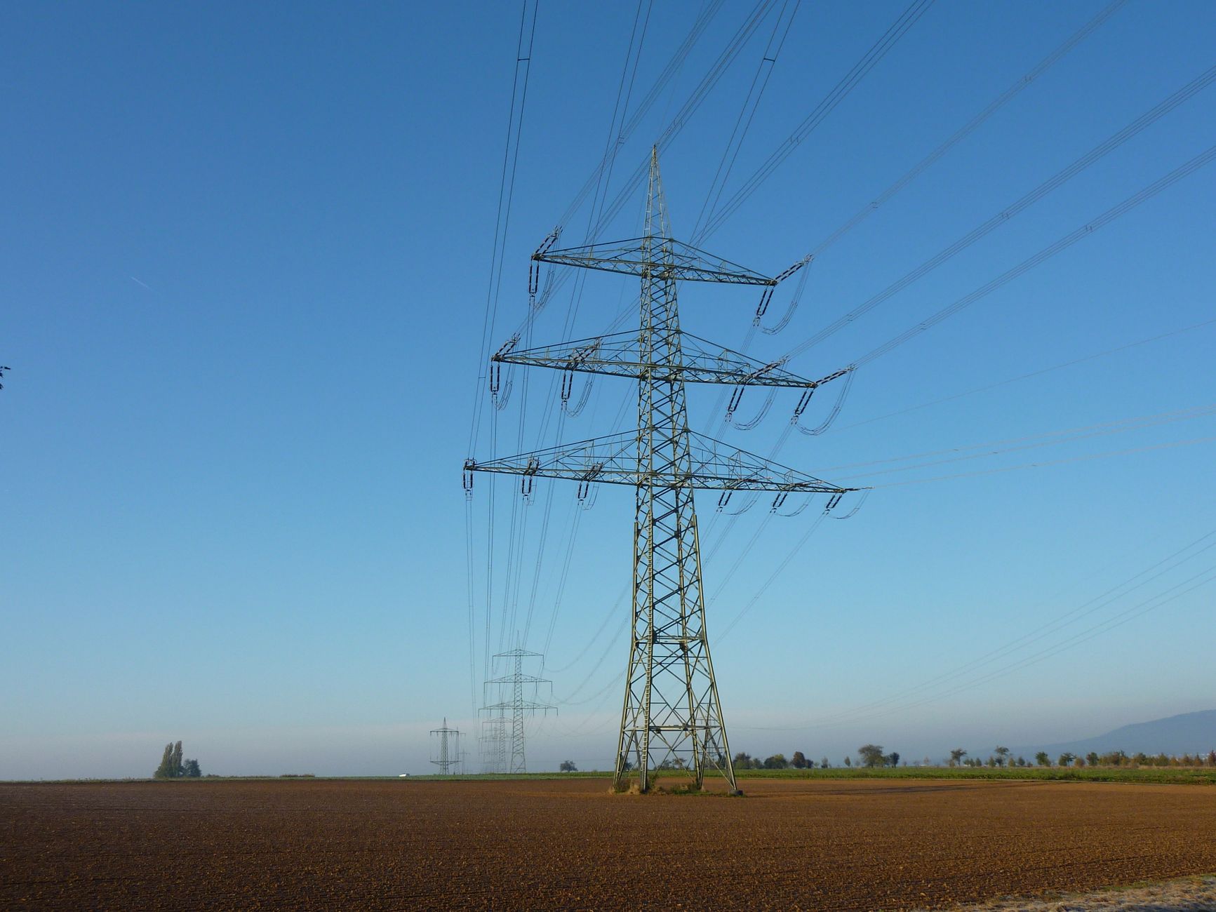 Decreti energia 2026: cosa prevedono e chi ne beneficia