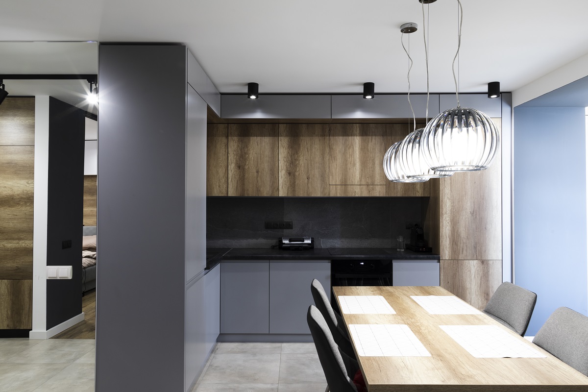 Come illuminare la cucina conciliando sostenibilità ed estetica